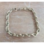 18ct yellow gold link bracelet, 11.3 grams 18cm long