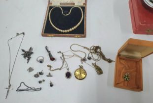 Quantity of modern, vintage and silver jewellery (Qty)