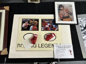 Signed boxing items including Amir Khan and a signed photograph by the boxer Carlos Palomino (2)
