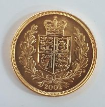 Queen Elizabeth II 2002 shield back full sovereign - UNCIRCULATED in protective plastic case