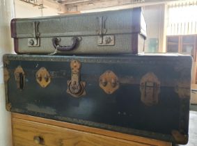 Old trunk together with a mid 20thC hard covered suitcase (2)