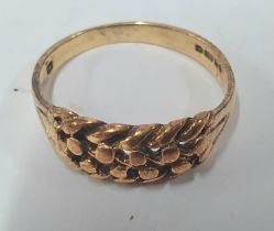Gents 9ct gold ring, 2.7 grams size P