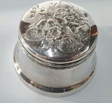 Stunning quality Birmingham 1991 silver trinket box with weighted base, 128 grams gross