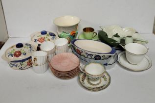 Quantity of various ceramic items including Royal Albert Chelsea bird cup and saucer (Qty)