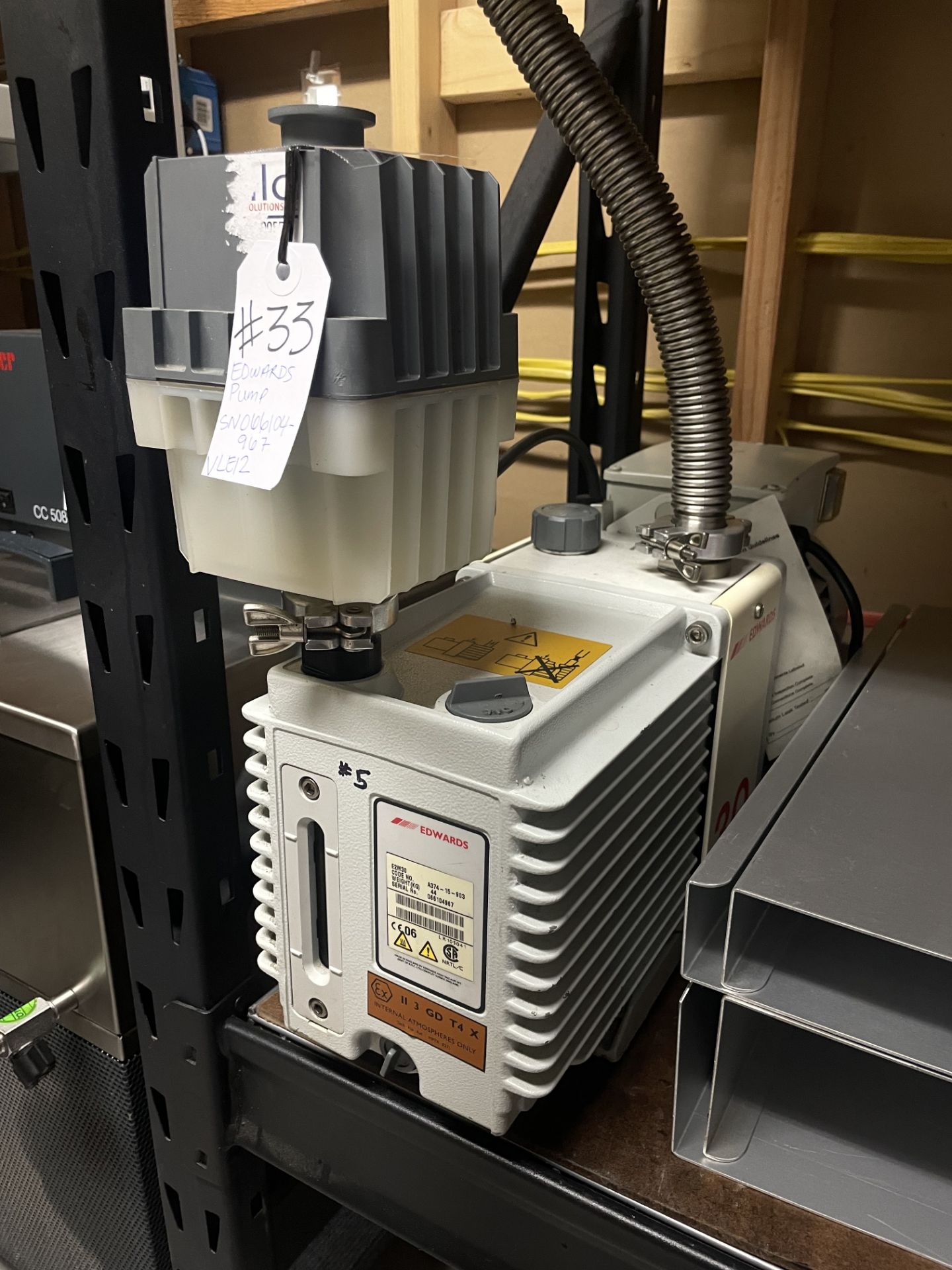 Used Cascade Sciences Vacuum Oven. Model CVO-2 w/ Edwards Vacuum Pump Model E2M30 - Image 10 of 11