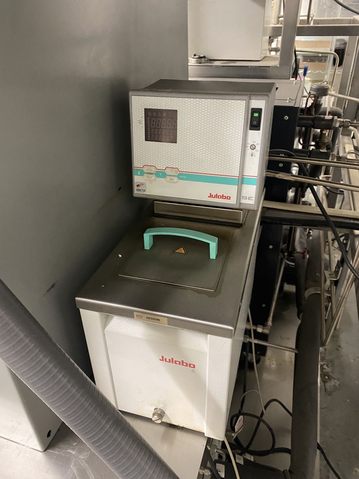 Used ChemTech Wiped Film Distillation Unit Model KDT 10 w/ Leybold Turbo Vac 90i - Image 21 of 26