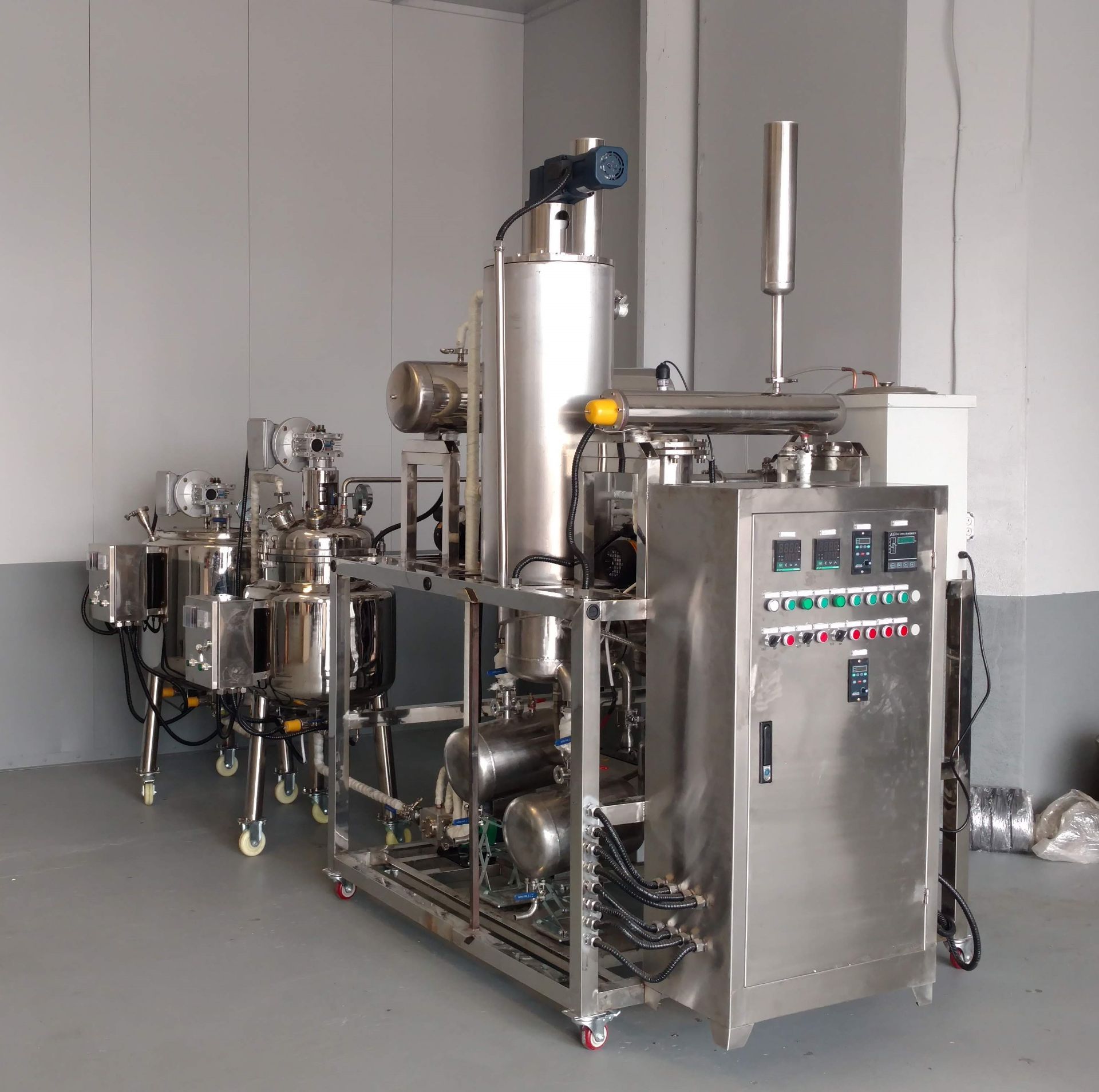 Used Shanghai Industrial Co Ltd Single Stage Short Path Molecular Wiped Thin Film Distillation Unit - Image 5 of 12