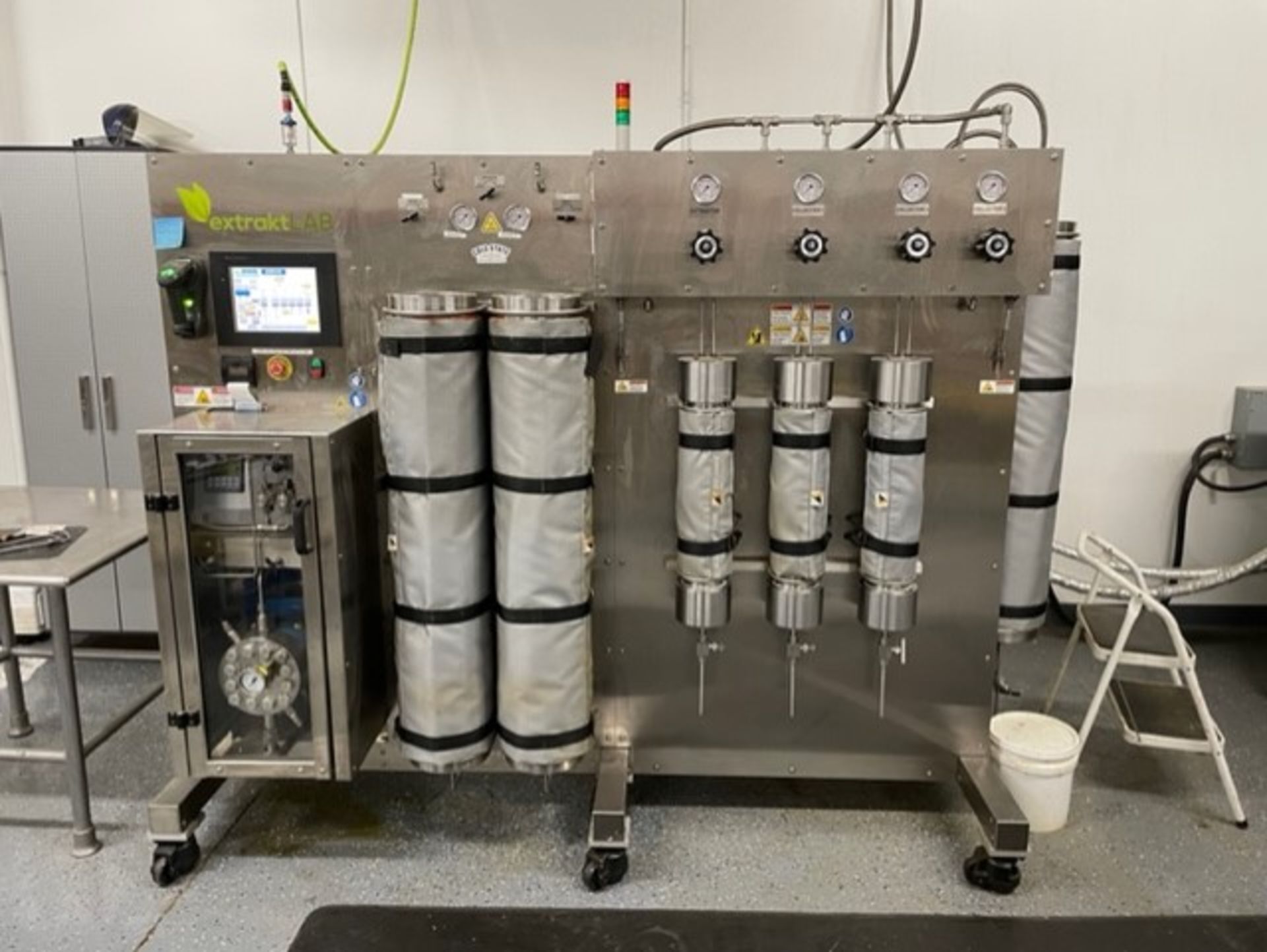 Used- ExtraktLAB CO2 Extraction System w/ PolyScience Chiller & CO2 CAGE Unit. Turn Key Model E-140.