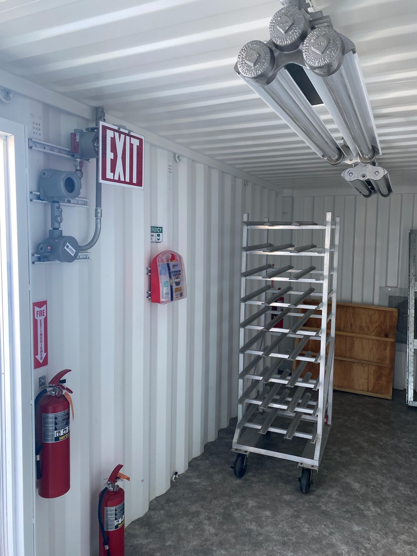 20' C1D1 Booth with UL listed equipment. Explosion Proof Extinguisher - Image 6 of 12