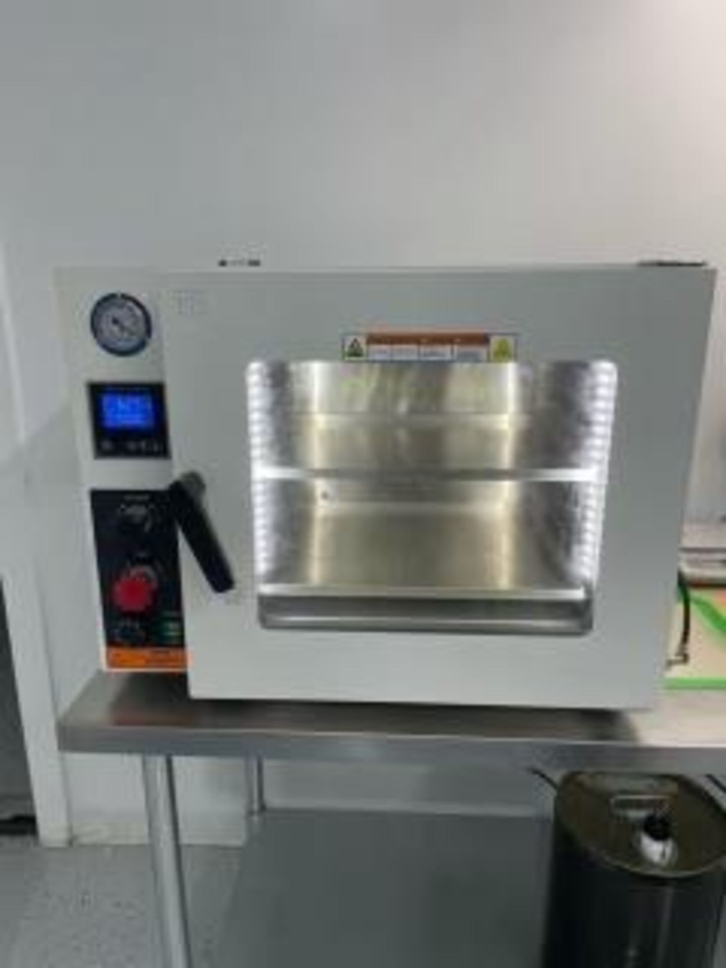 Used Across International ECO 150C 1.9 Cu Ft Vacuum Drying Oven With LED Lights. Model AT19e - Image 3 of 5