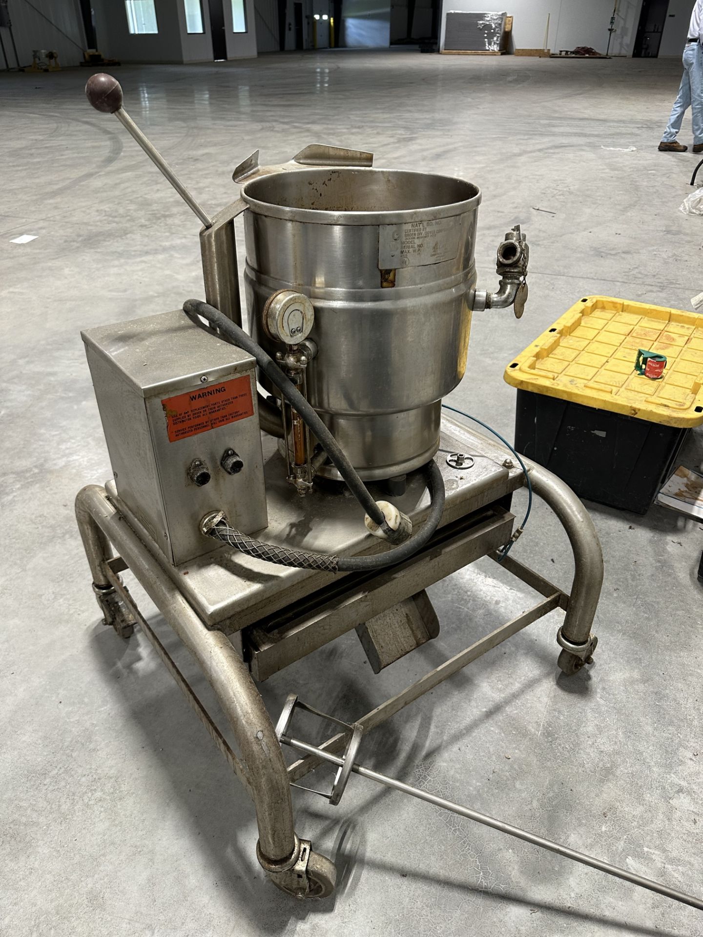 Used Groen Manual Tilt Kettle. Model TDB/7-20.