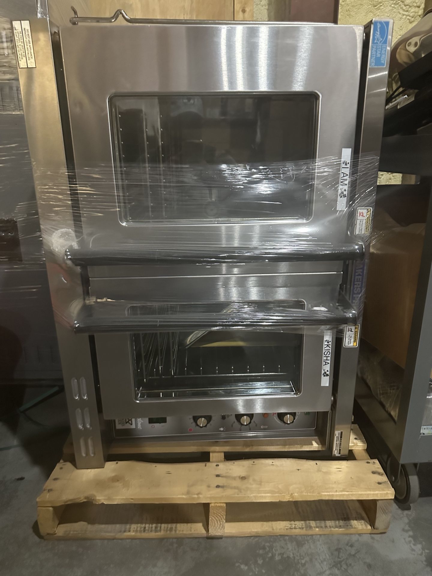 Used Bakers Pride Cyclone Series Single Deck Full Size Electric Decarb/Convection Oven. Model BCO-E1