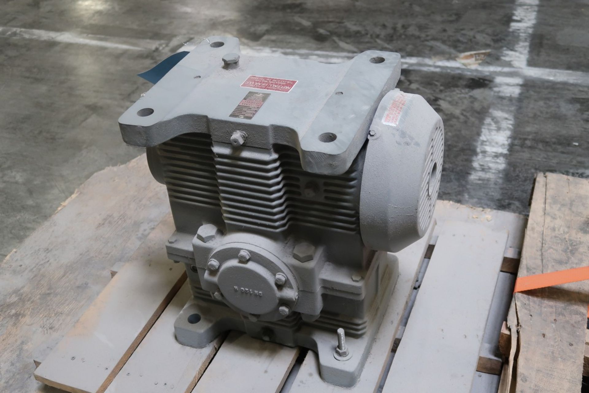 (6) Pallets of Assorted Motors & Gear Box, HP Range From 20 HP to 40 HP - Bild 6 aus 7