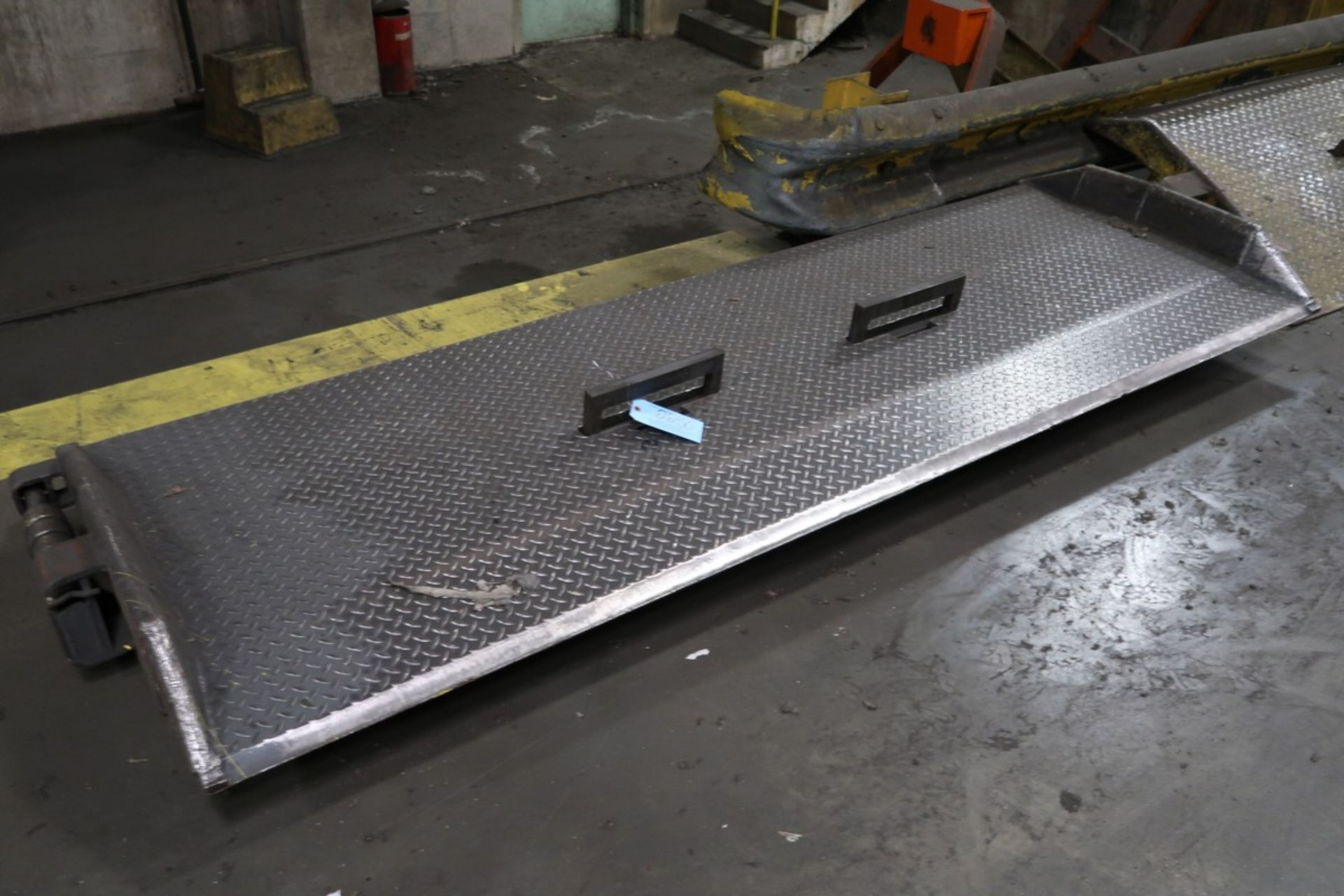 8'L Train Rail Dock Plate