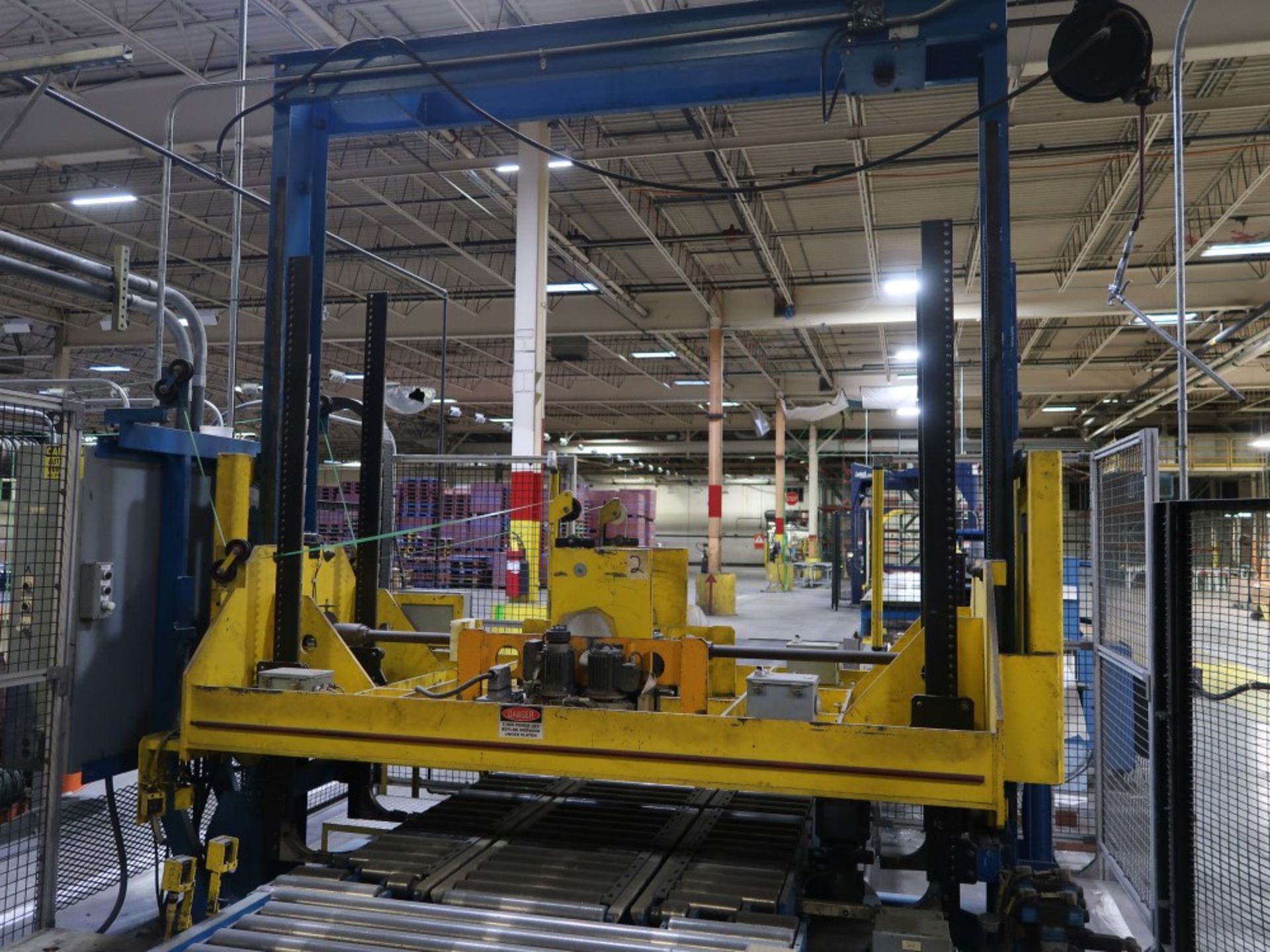 Samuel Automatic Stretch Wrap/Strapping Palletizing Line Model 500 - Image 4 of 12