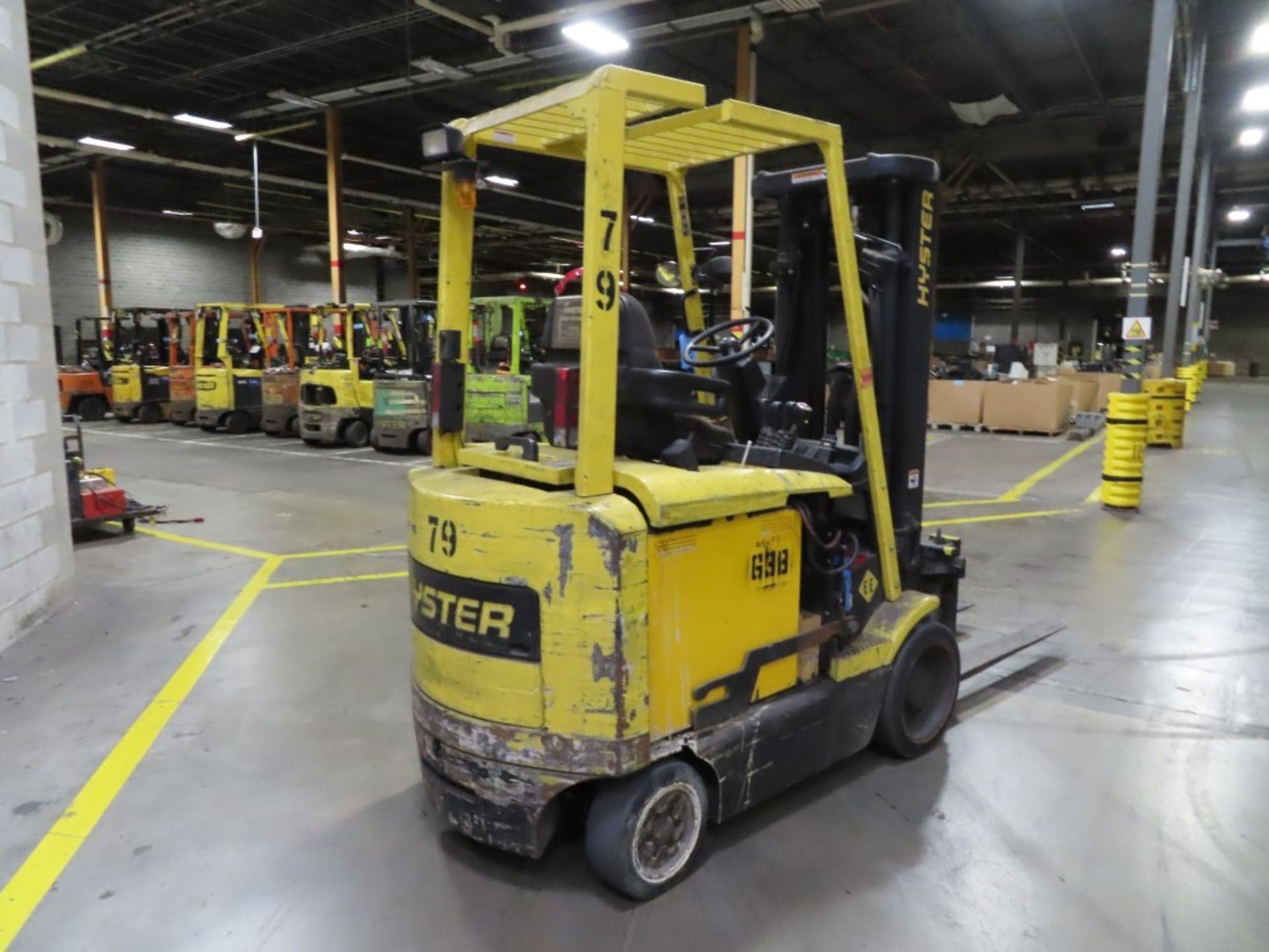 HYSTER MDL. E60XM 5,800LB. CAPACITY ELECTRIC FORKLIFT TRUCK - Image 4 of 5