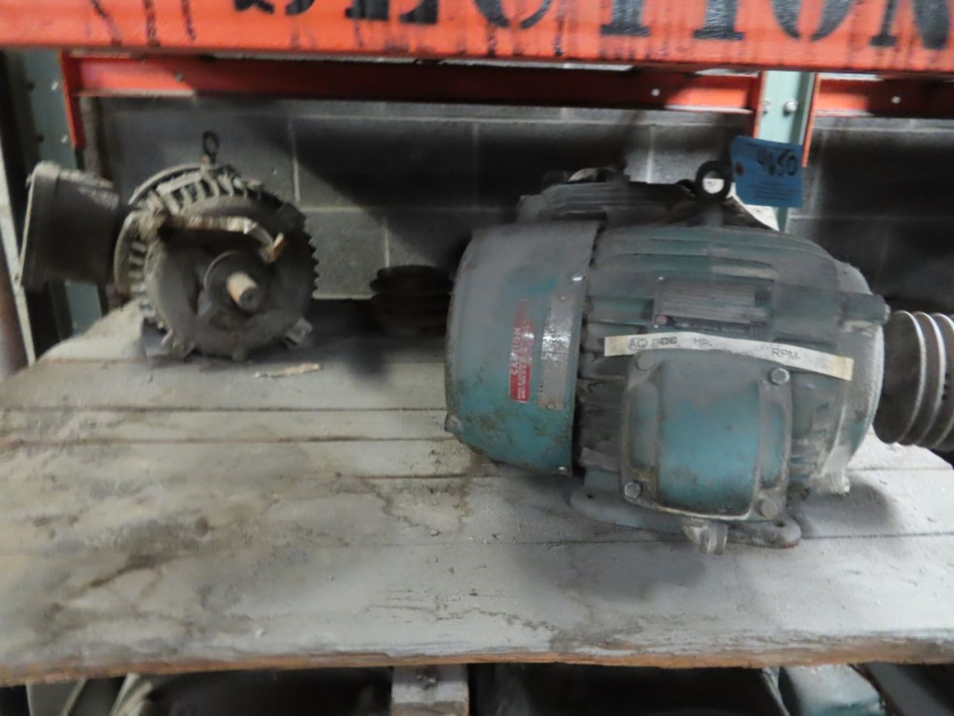 [5] ASSORTED MOTORS: US ELECTRICAL 20HP, APPROXIMATELY 20HP MOTOR, US ELECTRICAL 10HP MOTOR, 10HP MO - Image 4 of 7