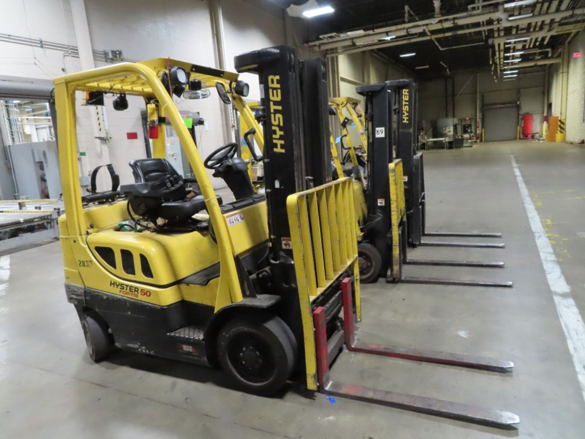 HYSTER MDL. S50FT 4,800LB. CAPACITY PROPANE FORKLIFT TRUCK - Image 2 of 5