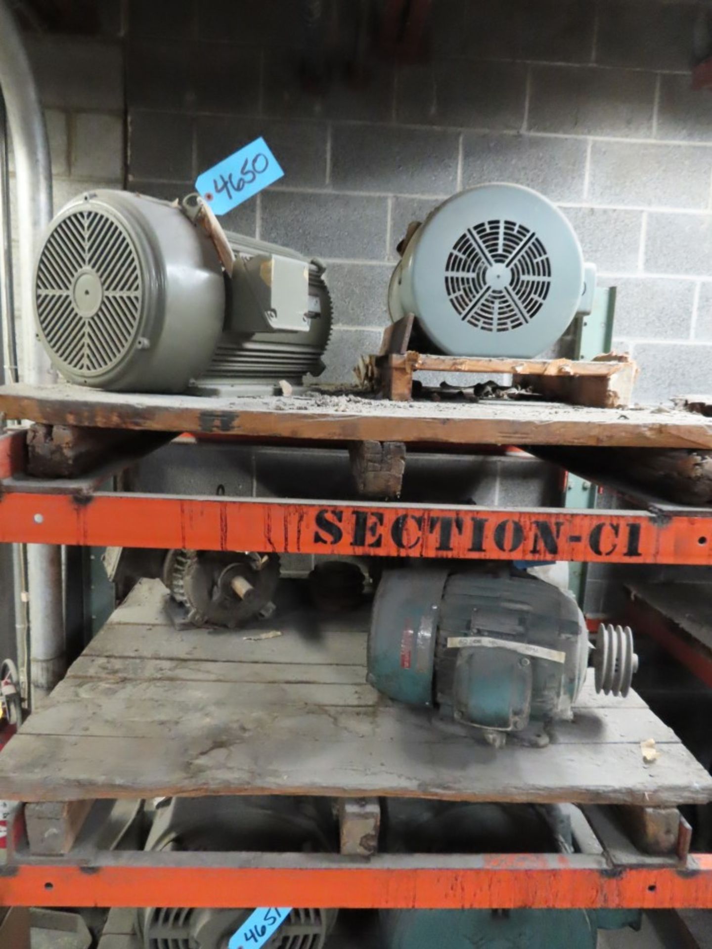 [5] ASSORTED MOTORS: US ELECTRICAL 20HP, APPROXIMATELY 20HP MOTOR, US ELECTRICAL 10HP MOTOR, 10HP MO - Image 5 of 7