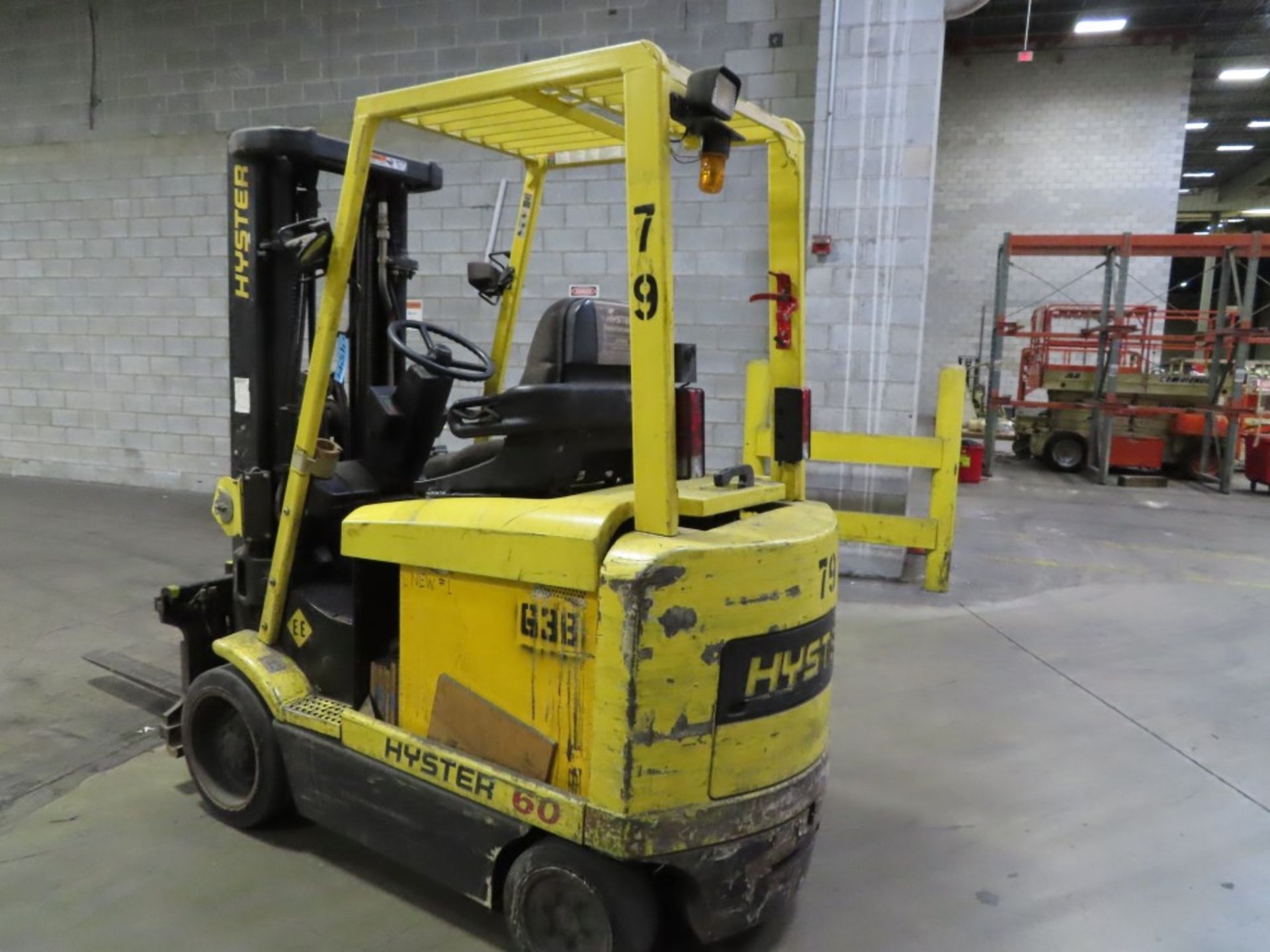 HYSTER MDL. E60XM 5,800LB. CAPACITY ELECTRIC FORKLIFT TRUCK - Image 5 of 5