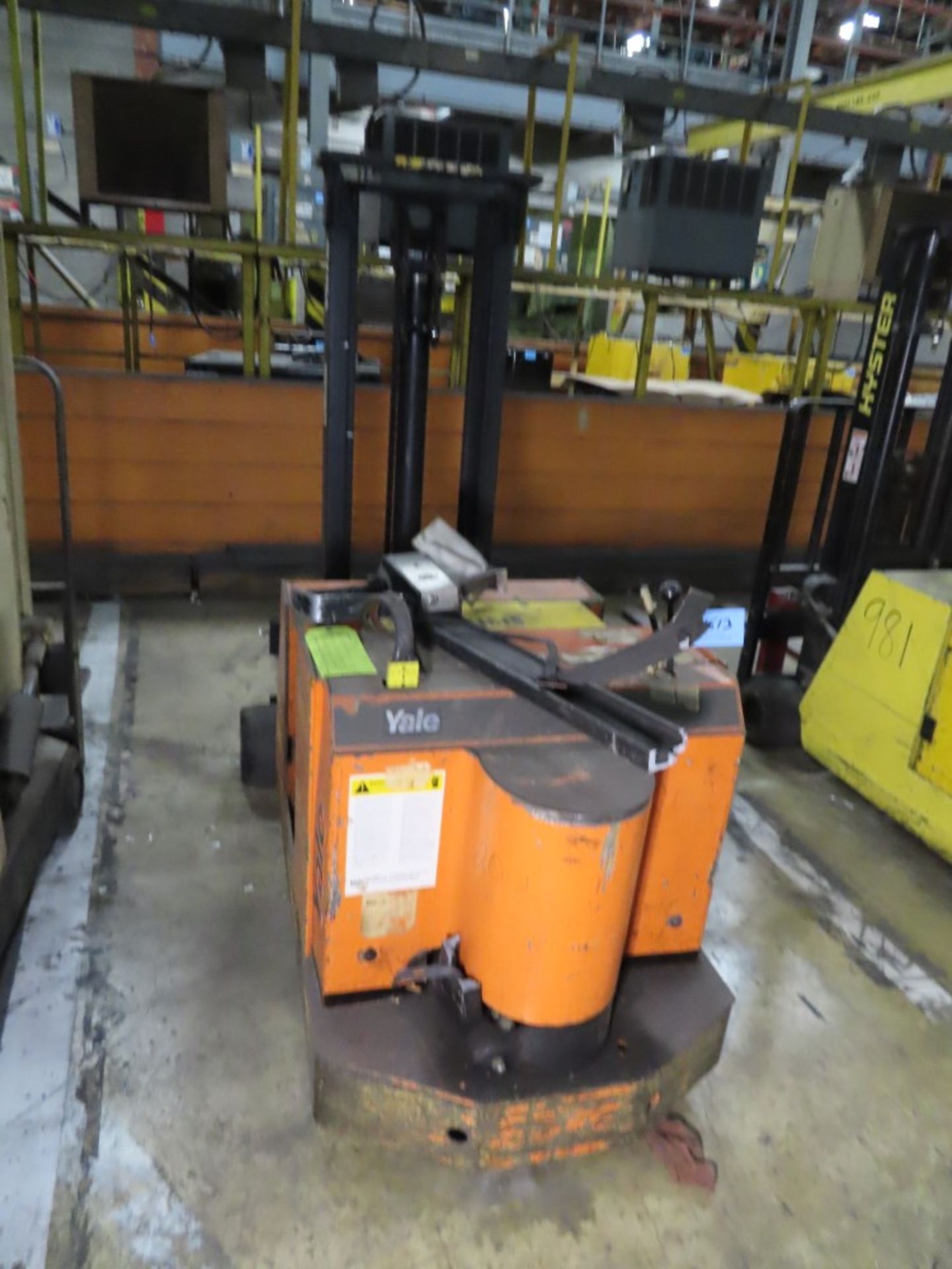 YALE 3,000LB. CAPACITY ELECTRIC LIFT TRUCK (AS IS)