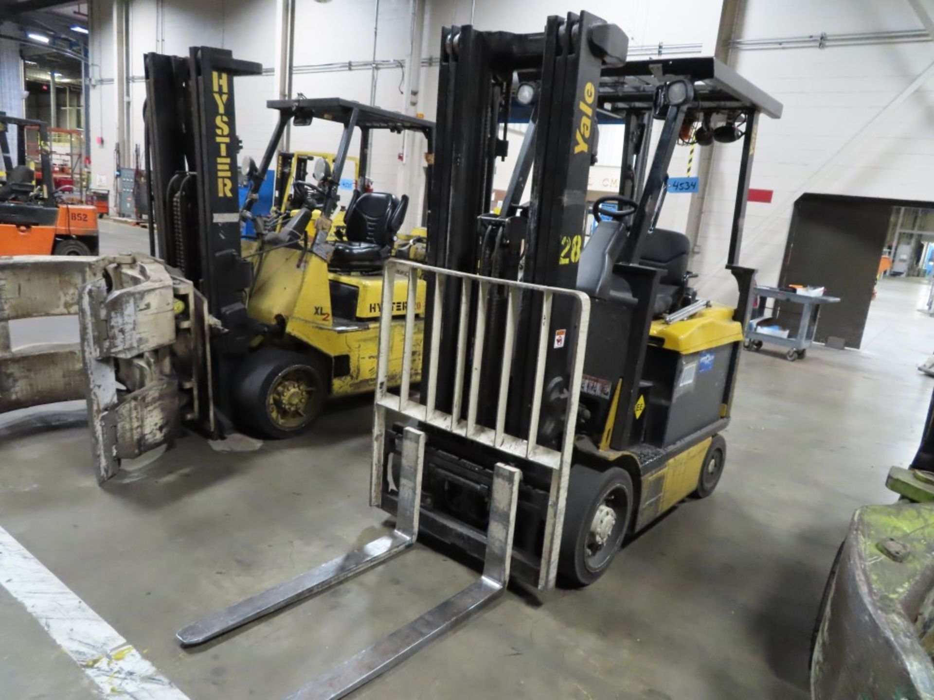 YALE MDL. ERC050VGN48TE088 4,800LB. CAPACITY ELECTRIC FORKLIFT TRUCK