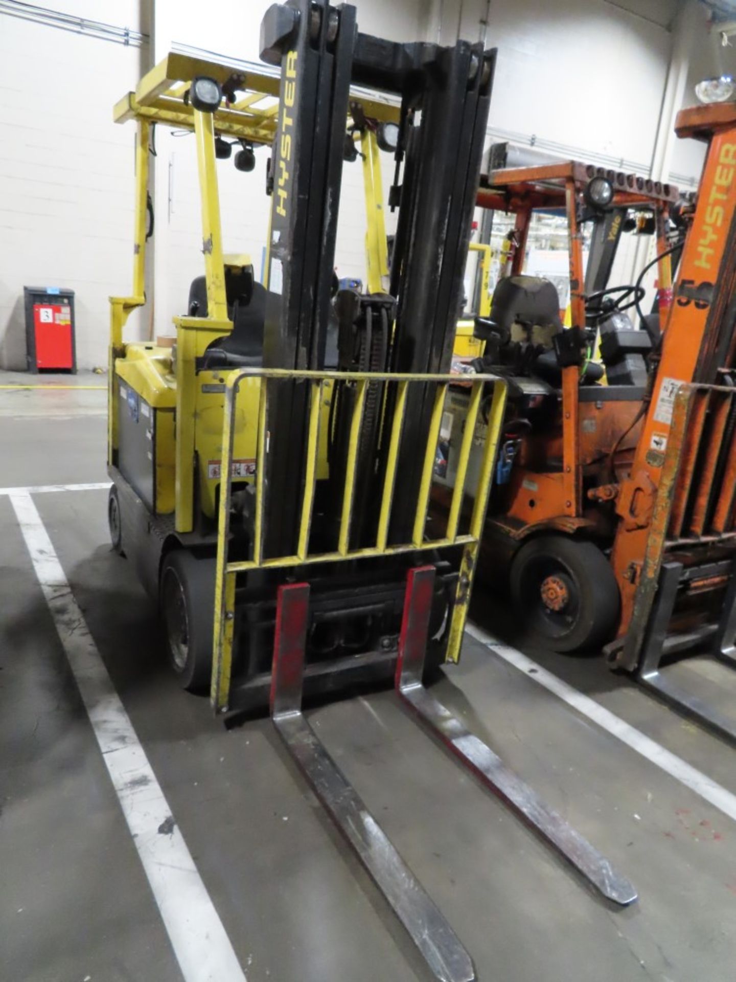 HYSTER MDL. E50XN-33 4,800LB. CAPACITY ELECTRIC FORKLIFT TRUCK - Image 6 of 6