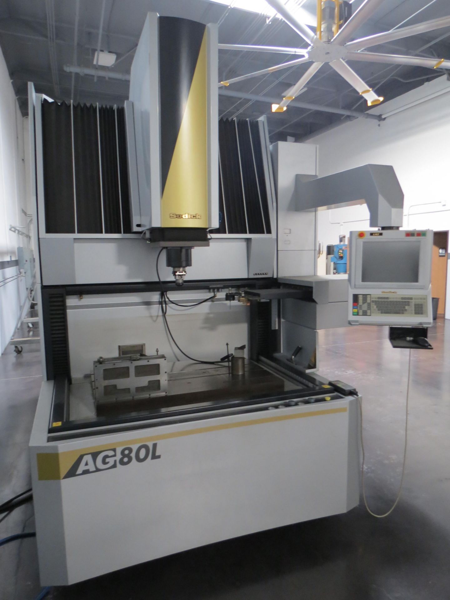 SODICK AG80L LINEAR MOTOR DRIVEN CNC DIE SINKER EDM MACHINE WITH SODICK LN2 CONTROL & OIL MATIC - Image 2 of 13