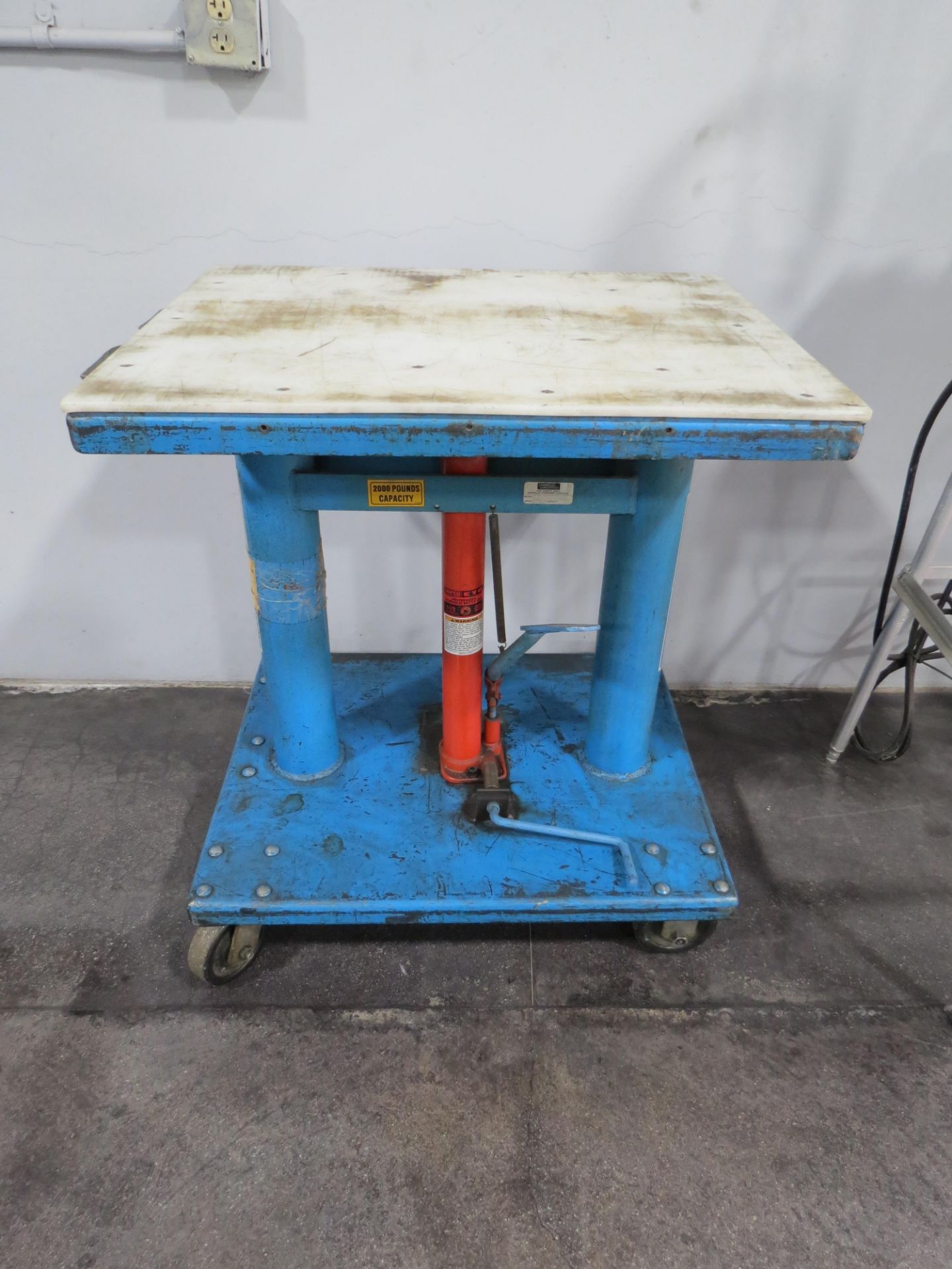 HERCULES MDL: HI-158 MOBILE HYDRAULIC LIFT TABLE 2000 LBS CAPACITY, 24" X 30" , SN: 57543