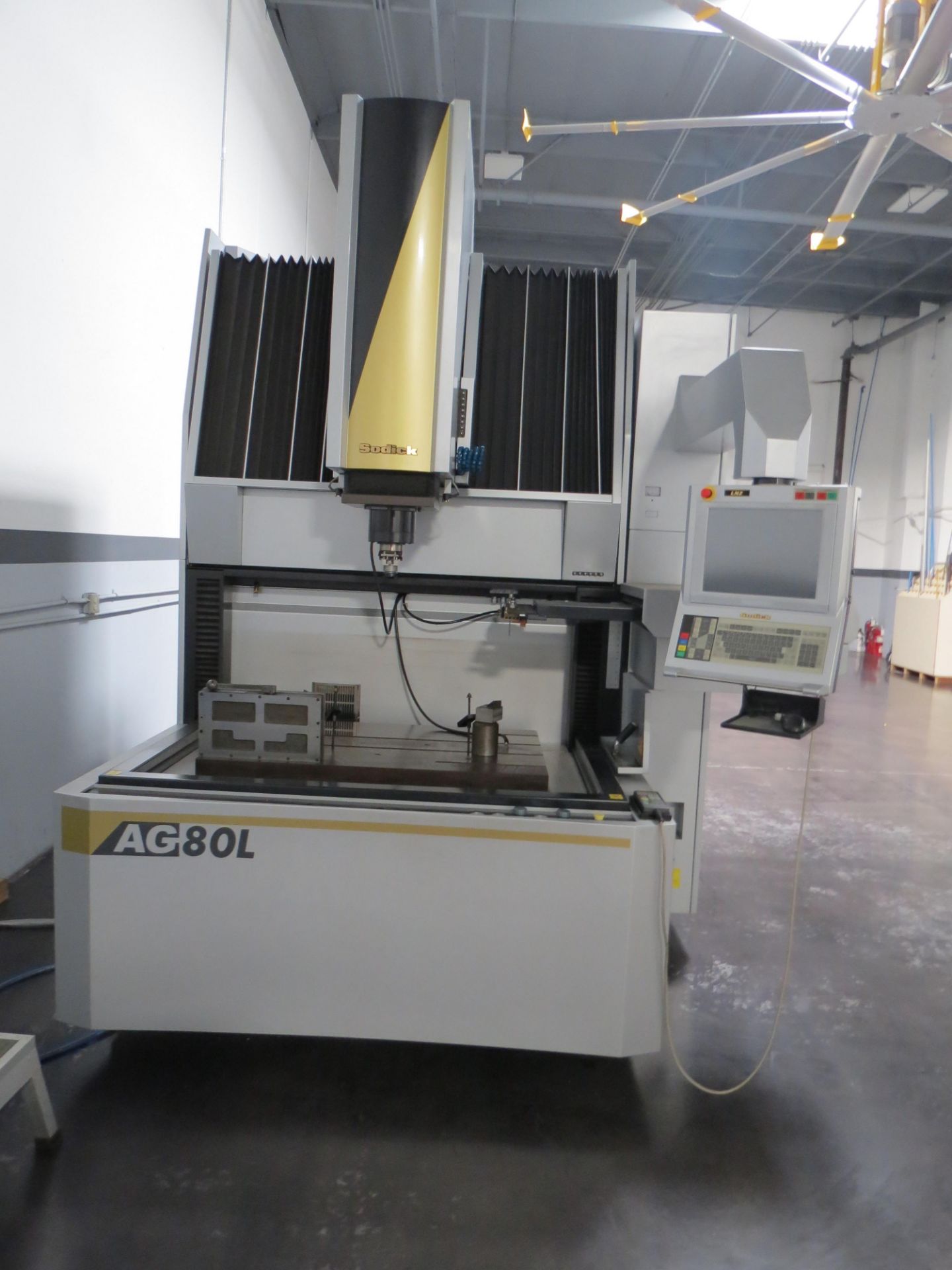 SODICK AG80L LINEAR MOTOR DRIVEN CNC DIE SINKER EDM MACHINE WITH SODICK LN2 CONTROL & OIL MATIC - Image 7 of 13