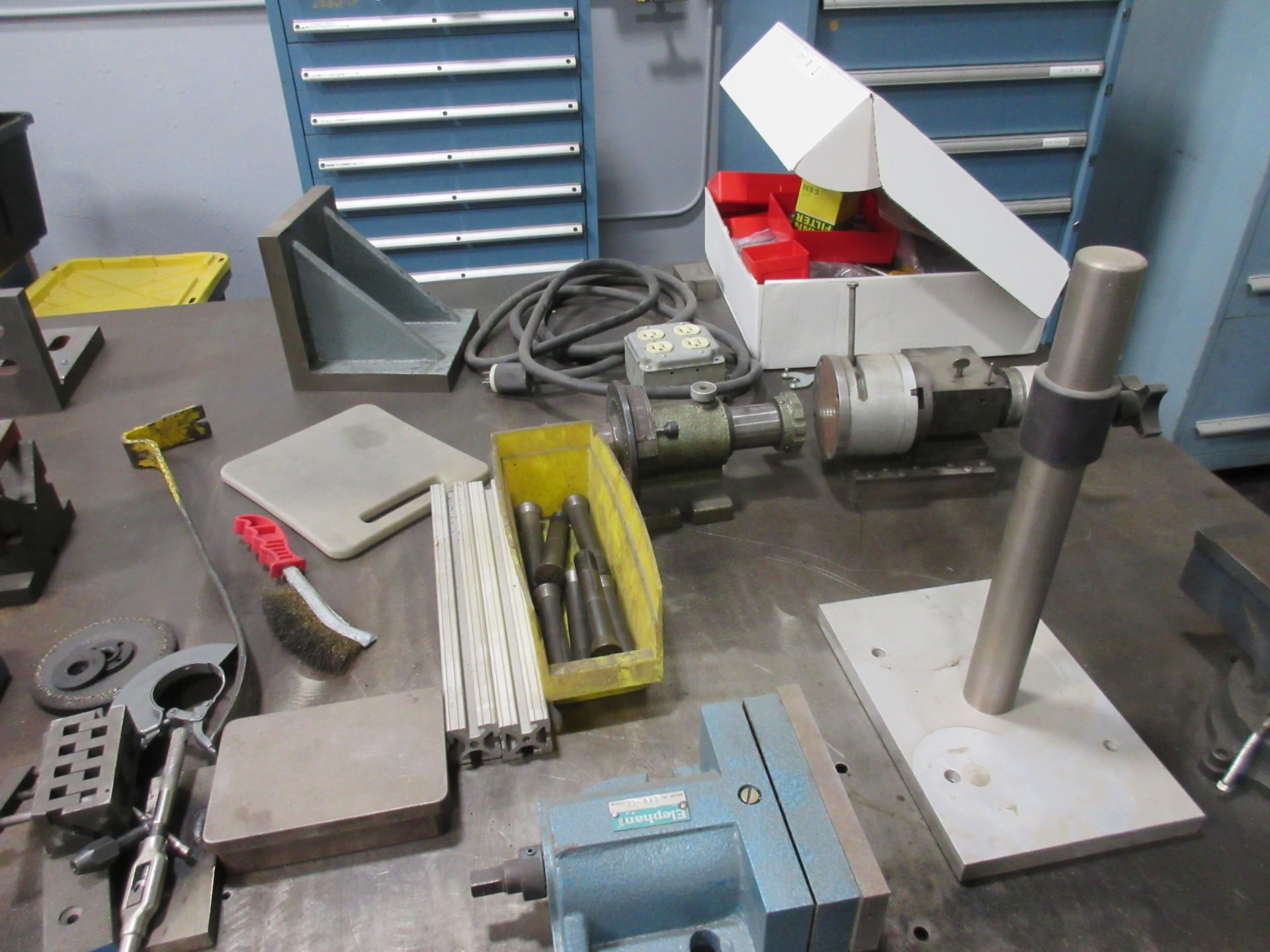 PALLET OF ASSORTED TOOLS, BAR CLAMPS, 3-JAW CHUCK, SET UP RIGHT ANGLE PLATES NON-SLOTTED, GRIND ALL - Image 5 of 15