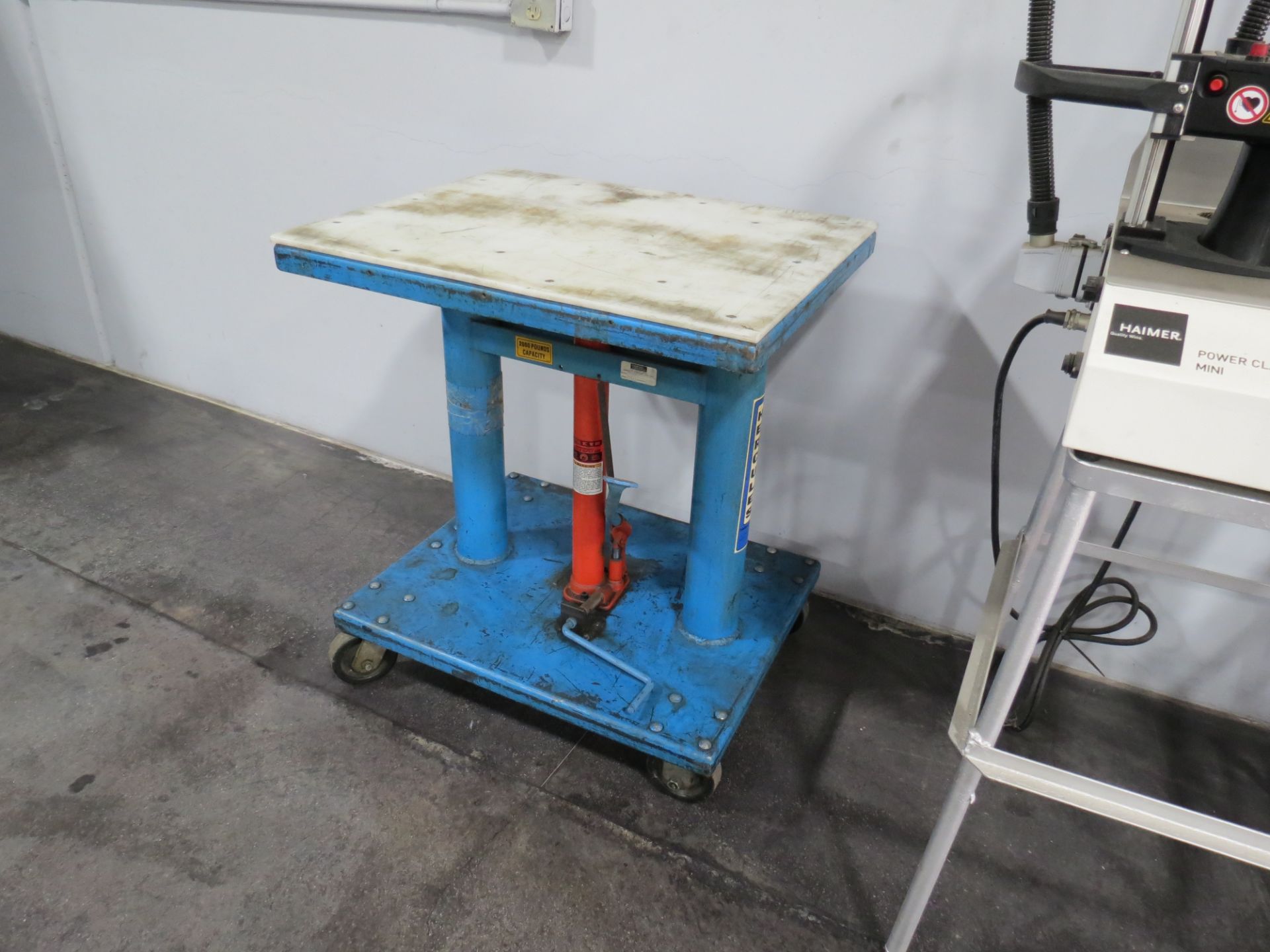 HERCULES MDL: HI-158 MOBILE HYDRAULIC LIFT TABLE 2000 LBS CAPACITY, 24" X 30" , SN: 57543 - Image 2 of 3