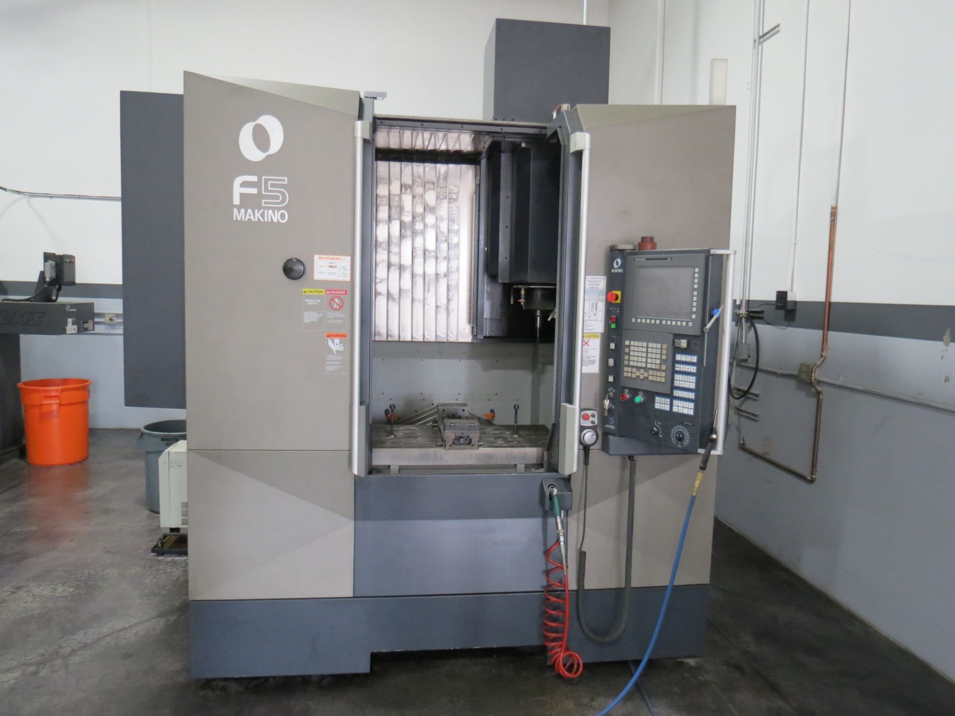 NOV. 2018 MAKINO F5 CNC VERTICAL MACHINING CENTER, SN: V151452WITH SMC IDFA6E REFRIGERATED DRYER,