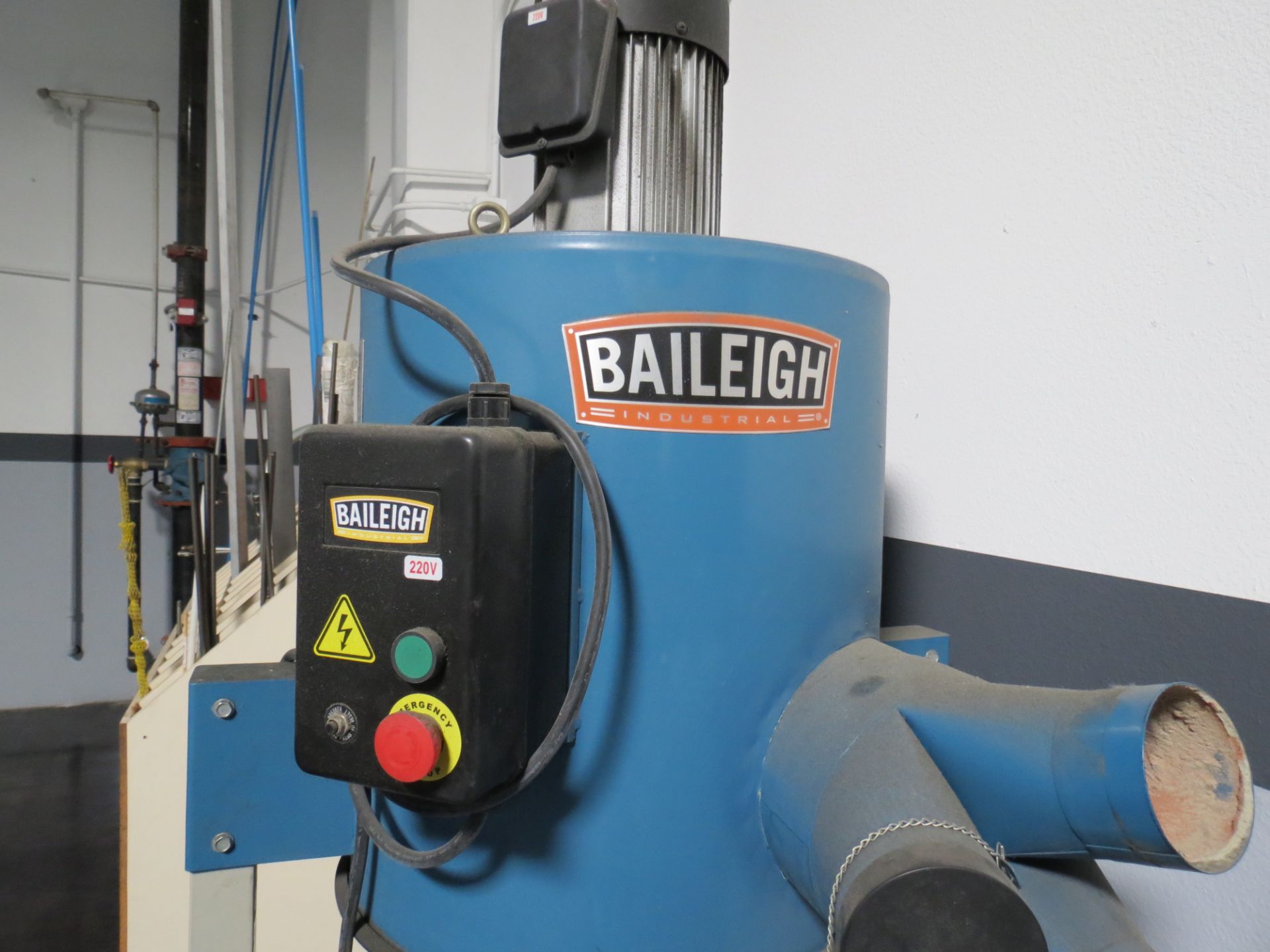 2017 BAILEIGH MDL: DC-2100C DUST COLLECTOR SN: D17030227 WITH APPROX 50 GALLON DRUM - Image 2 of 5