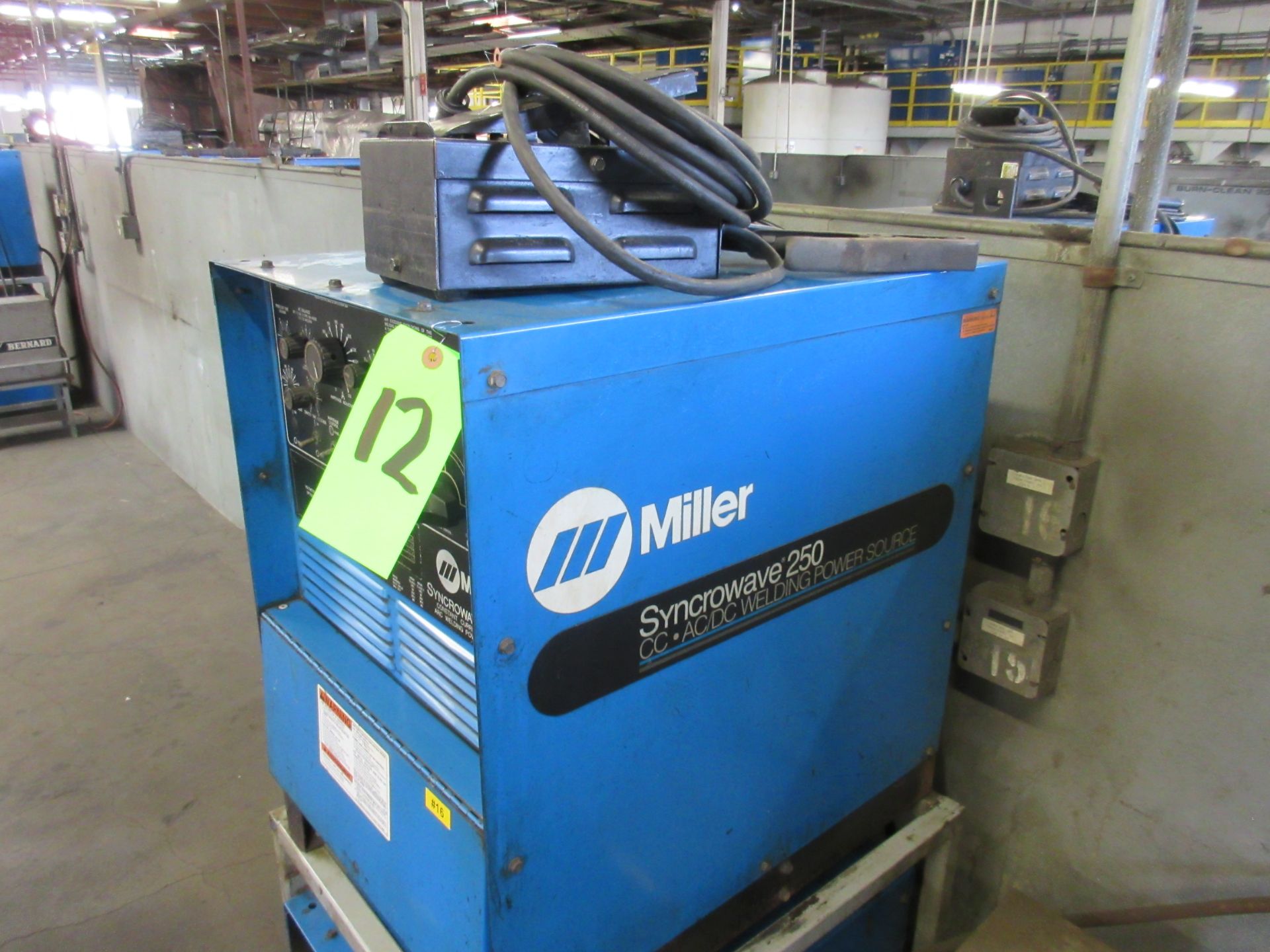 MILLER SYNCROWAVE 250 CONSTANT CURRENT AC/DC ARC WELDER W/ FOOT CONTROL - Image 3 of 3