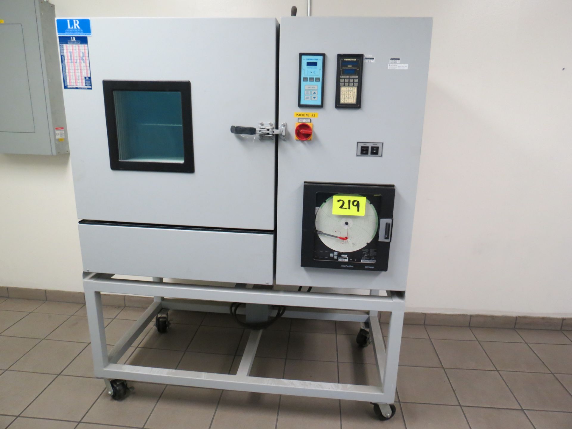 LR THERMOTRON MDL. S-5.5C ENVIRONMENTAL TEST CHAMBER, SN: 31955