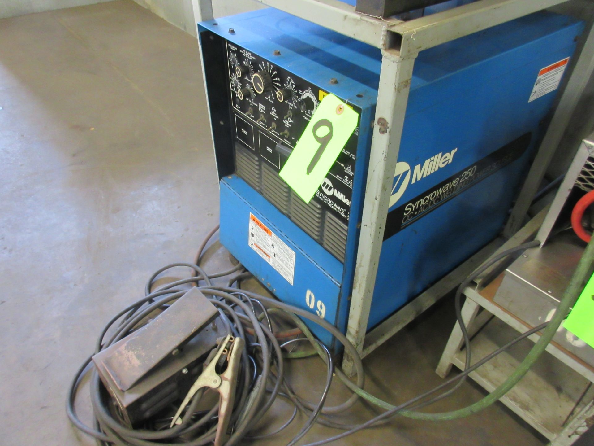 MILLER SYNCROWAVE 250 CONSTANT CURRENT AC/DC ARC WELDER W/ FOOT CONTROL - Image 3 of 3