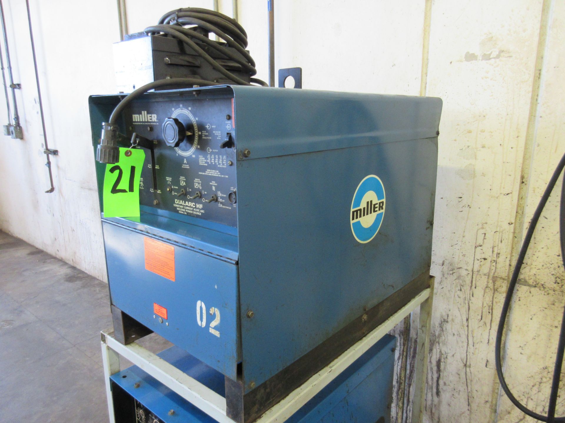 MILLER DIALARC HF WELDERS CONSTANT CURRENT AC/DC ARC WELDER - Image 3 of 3