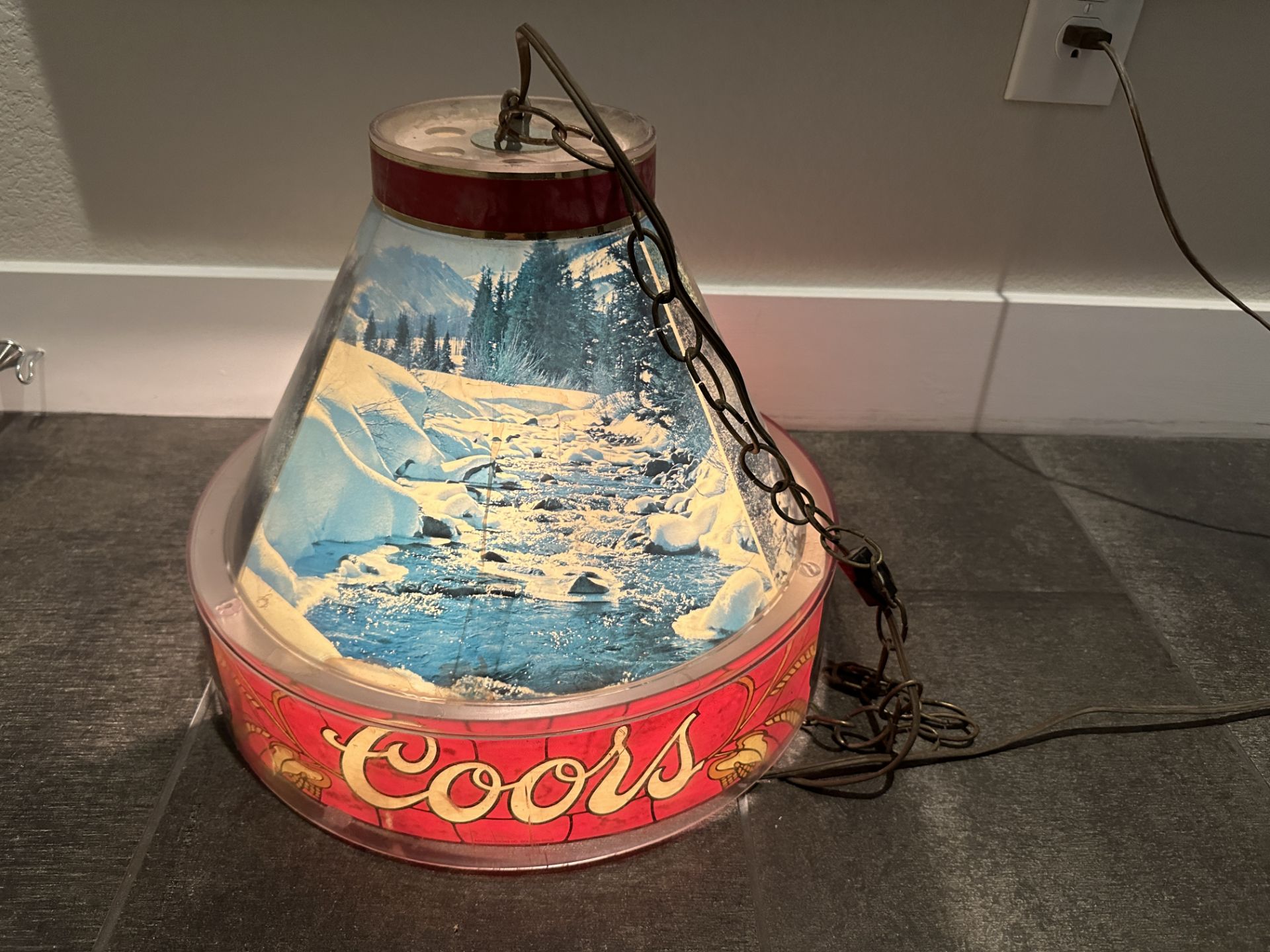 Coors Light Antique Bar Light With Snowy Mountain Theme / working