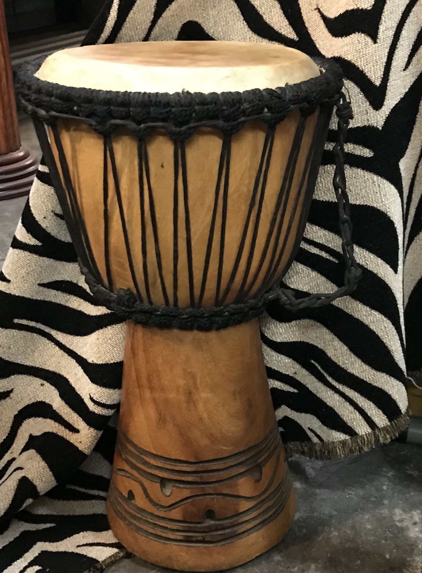 AFRICAN DRUM WITH BLACK ROPE