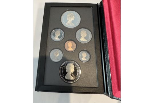 1986 CANADIAN MINT COIN PROOF SET WITH SILVER DOLLAR - Image 2 of 3