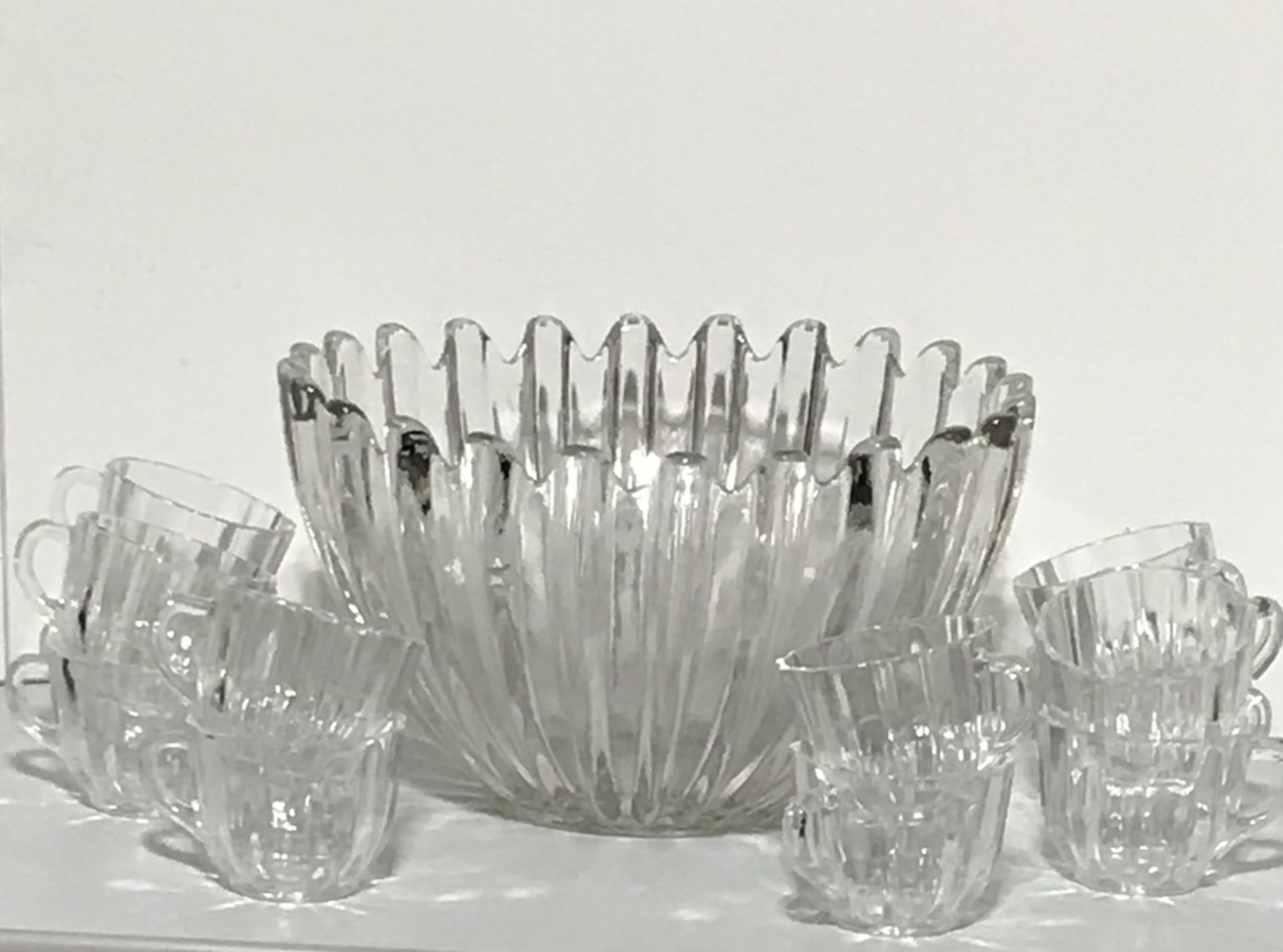 VINTAGE GLASS PUNCH BOWL SET