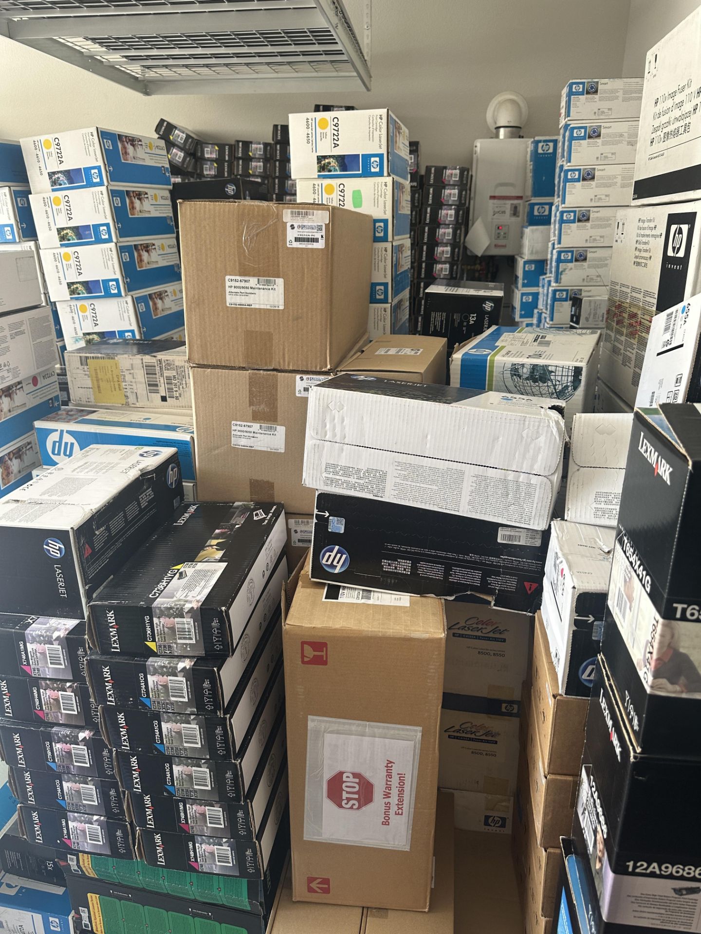 APPROX. 15 PALLETS OF TONER , XEROX, HP, LEXMARK + MANY MORE - Image 9 of 9