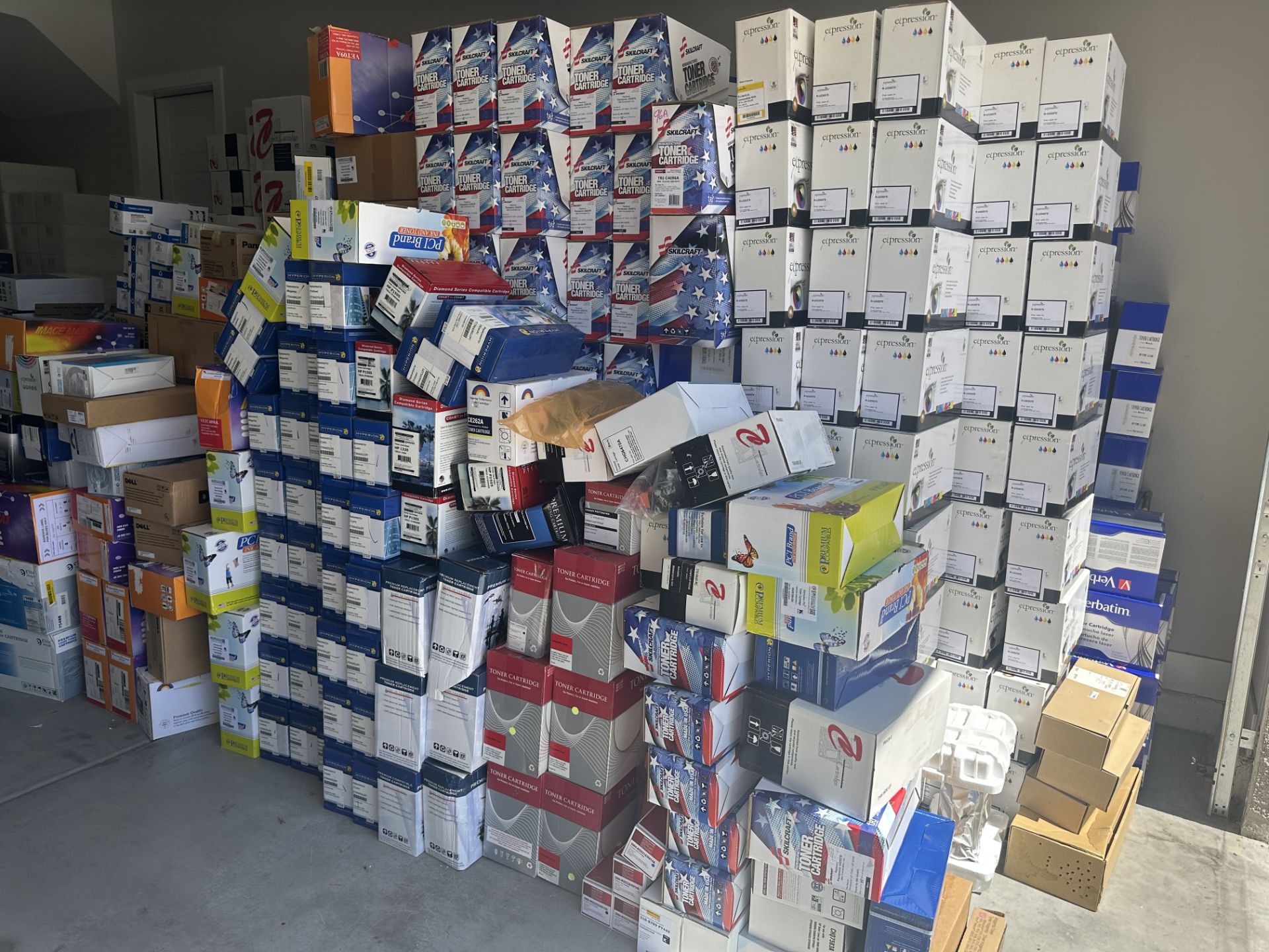 APPROX. 15 PALLETS OF TONER , XEROX, HP, LEXMARK + MANY MORE - Image 6 of 9
