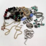 Qty of costume jewellery inc necklaces, earrings, bracelets etc