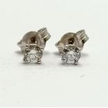 Pair of 18ct white gold diamond stud earrings - approx 3mm diameter