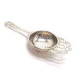 1937 silver tea strainer (Patent No 233144) by William Suckling Ltd - 14.5cm long & 33g