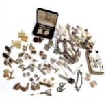 Qty of mostly cufflinks inc Essex crystal scottie dogs (some odd) t/w tie slides, studs etc