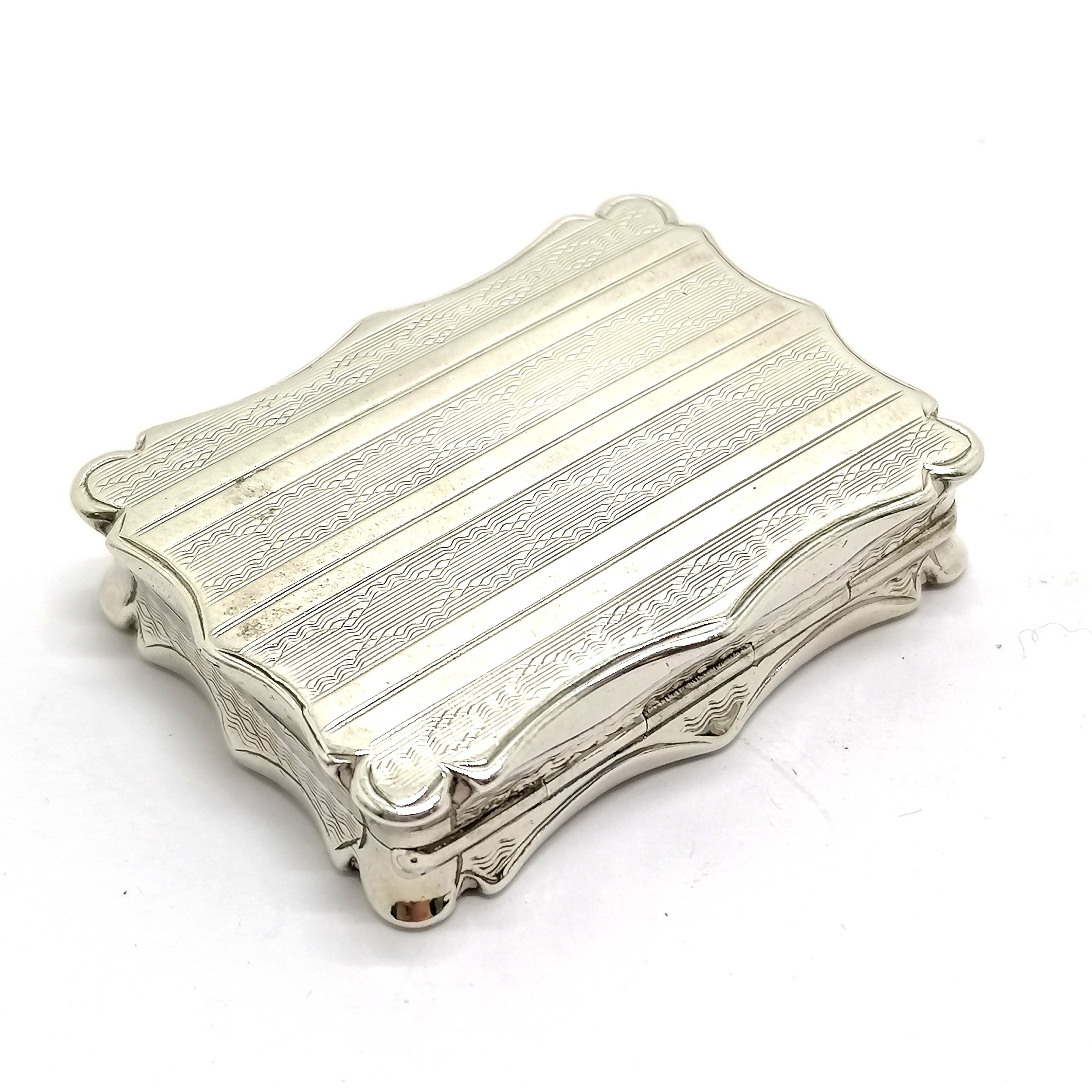 1850 Victorian silver snuff box with gilt interior by Nathaniel Mills - 4.2cm x 3.2cm & 24g total - Image 2 of 4