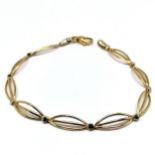 9ct hallmarked gold fancy link bracelet - 18cm & 4g